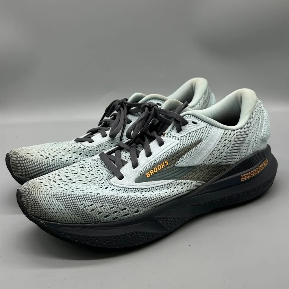 Brooks Men's Light Blue and Black Running Sneakers